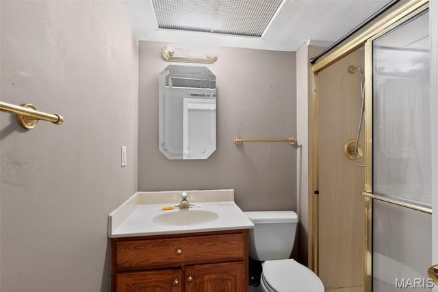 1328 Coppergate Lane, St Louis, MO 63138