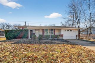 1328 Coppergate Lane, St Louis, MO 63138