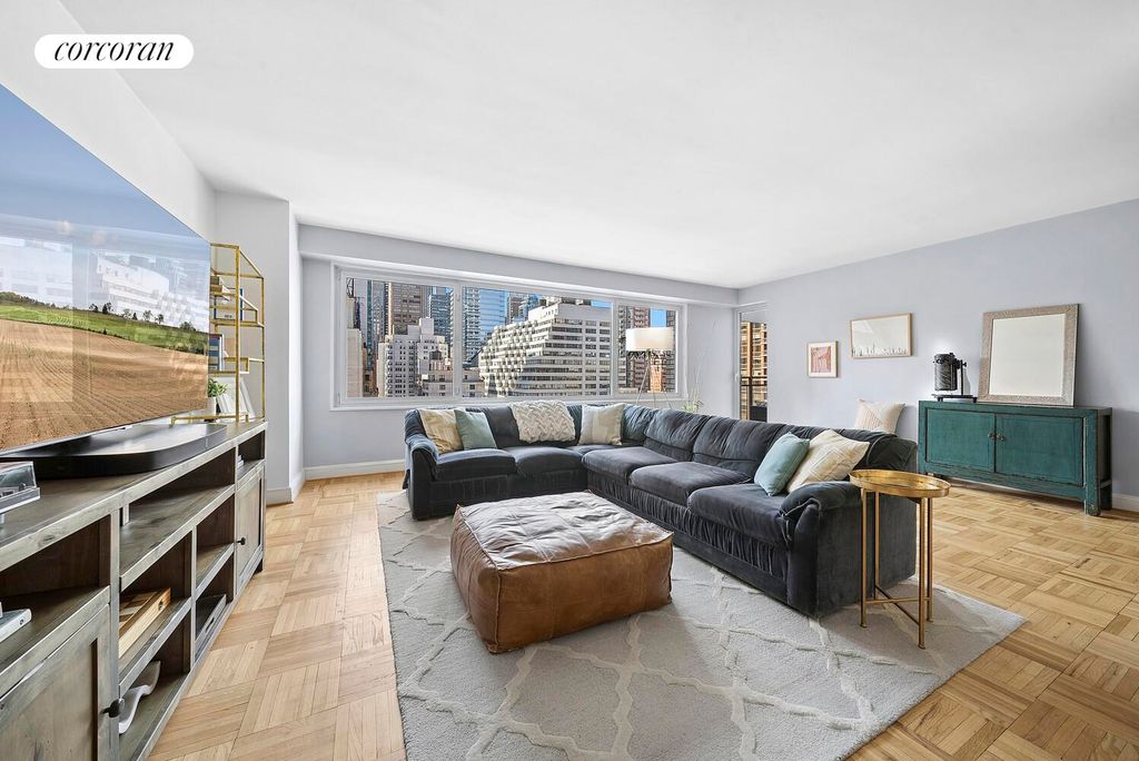 303 E 57th St Apt 11E, New York City, NY 10022