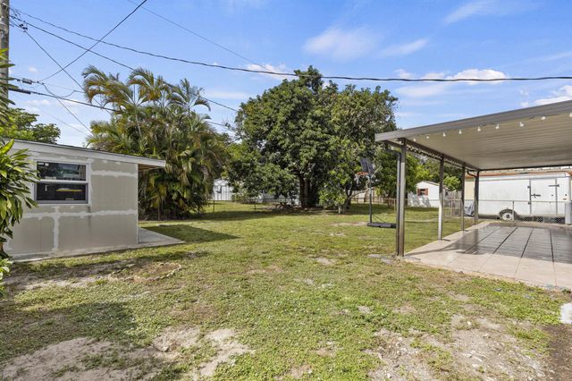 1400 N 70th Avenue, Hollywood, FL 33024