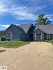 52811 Kelly Street, Macomb Twp, MI 48042