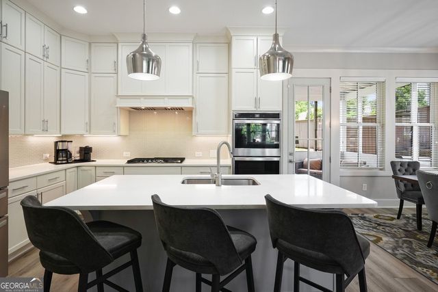 262 Dawson Drive, Woodstock, GA 30188