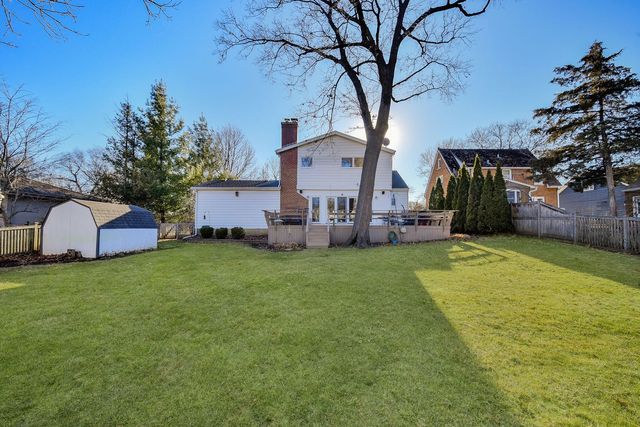 541 Park Row, Glen Ellyn, IL 60137