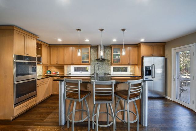 541 Park Row, Glen Ellyn, IL 60137