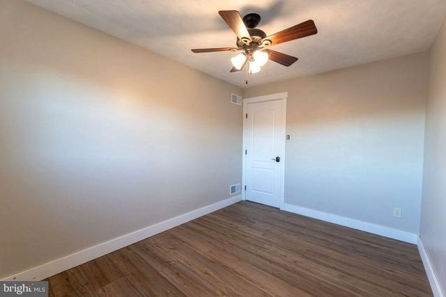 2674 SEVEN VALLEYS RD, Seven Valleys, PA 17360