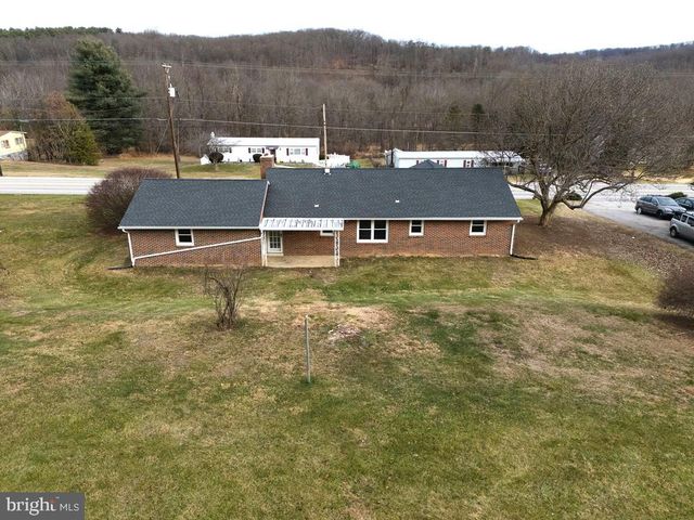 2674 SEVEN VALLEYS RD, Seven Valleys, PA 17360