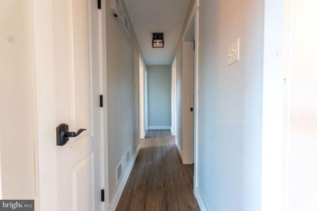 2674 SEVEN VALLEYS RD, Seven Valleys, PA 17360