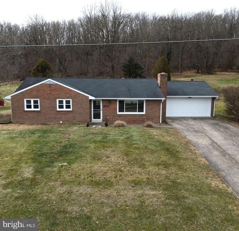 2674 SEVEN VALLEYS RD, Seven Valleys, PA 17360