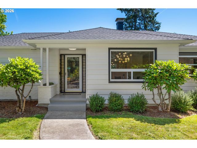 8460 Sw FAIRWAY Dr, Portland, OR 97225