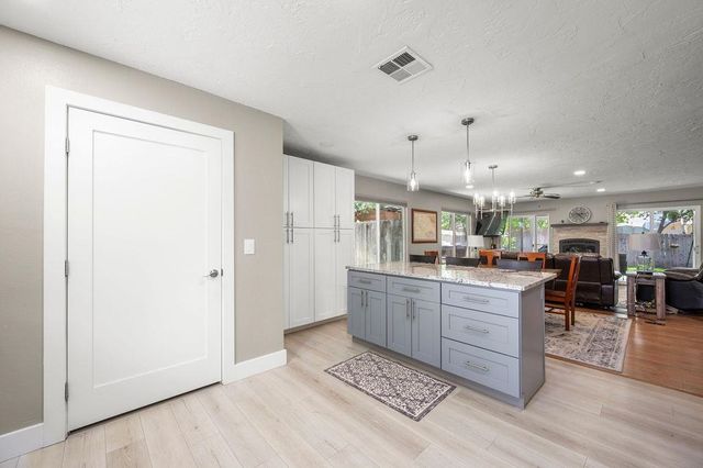 2835 Newport Circle, Grand Junction, CO 81503