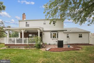 2 SPLIT RAIL LN, Marlton, NJ 08053