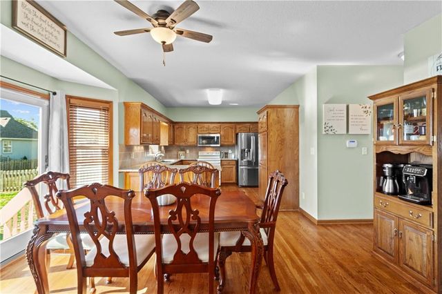 705 SE 11th Terrace, Lee's Summit, MO 64081