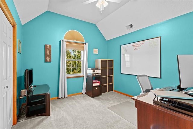 705 SE 11th Terrace, Lee's Summit, MO 64081