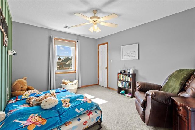 705 SE 11th Terrace, Lee's Summit, MO 64081