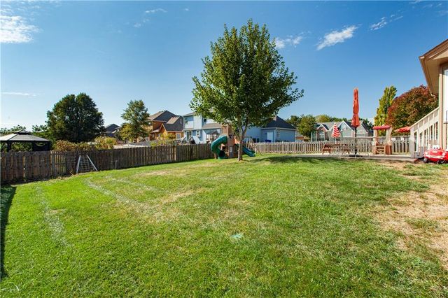 705 SE 11th Terrace, Lee's Summit, MO 64081