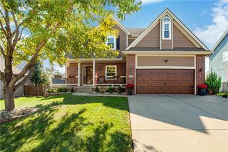 705 SE 11th Terrace, Lee's Summit, MO 64081