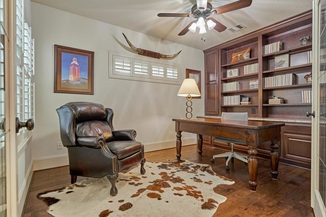 27 Rafters Row, Spring, TX 77380