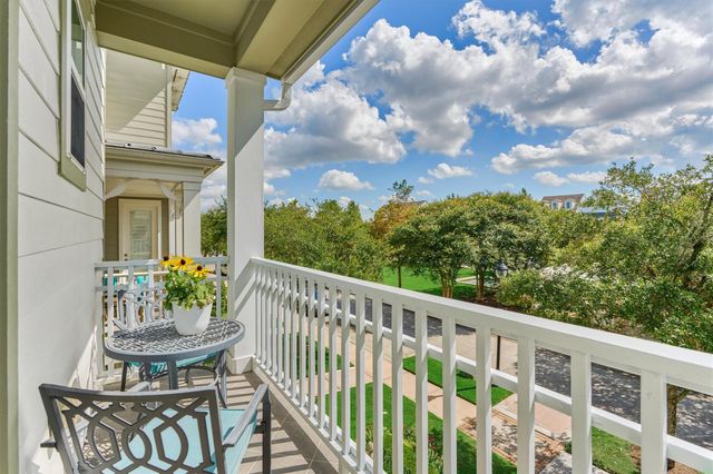 27 Rafters Row, Spring, TX 77380