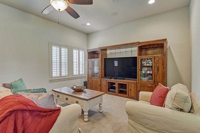 27 Rafters Row, Spring, TX 77380