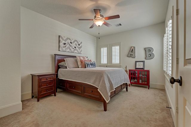 27 Rafters Row, Spring, TX 77380