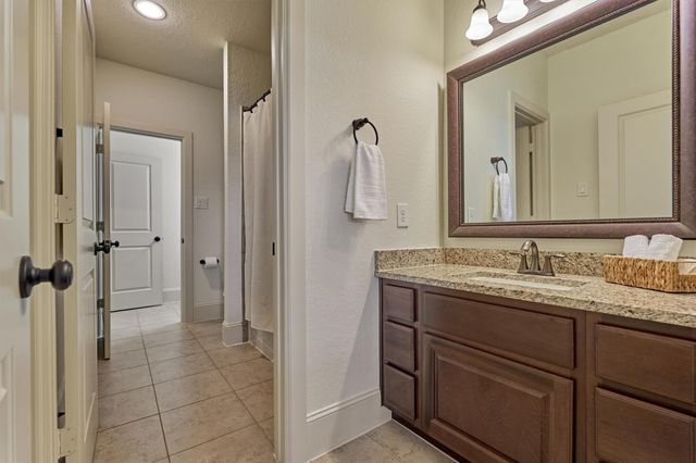 27 Rafters Row, Spring, TX 77380