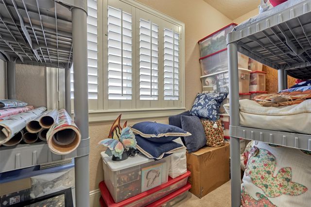 27 Rafters Row, Spring, TX 77380