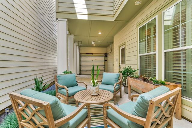 27 Rafters Row, Spring, TX 77380