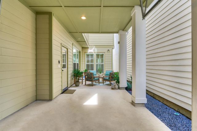 27 Rafters Row, Spring, TX 77380