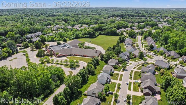 2106 Cattail Circle, Rochester Hills, MI 48309