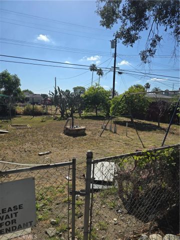 422 S Virginia, Azusa, CA 91702