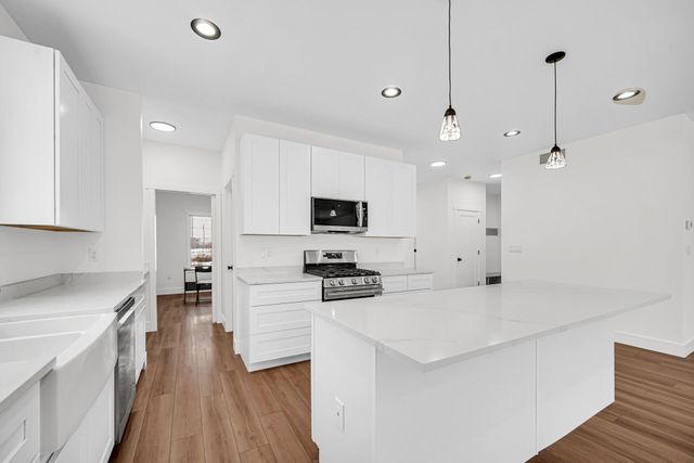 2231 Davis Avenue, Hammond, IN 46320