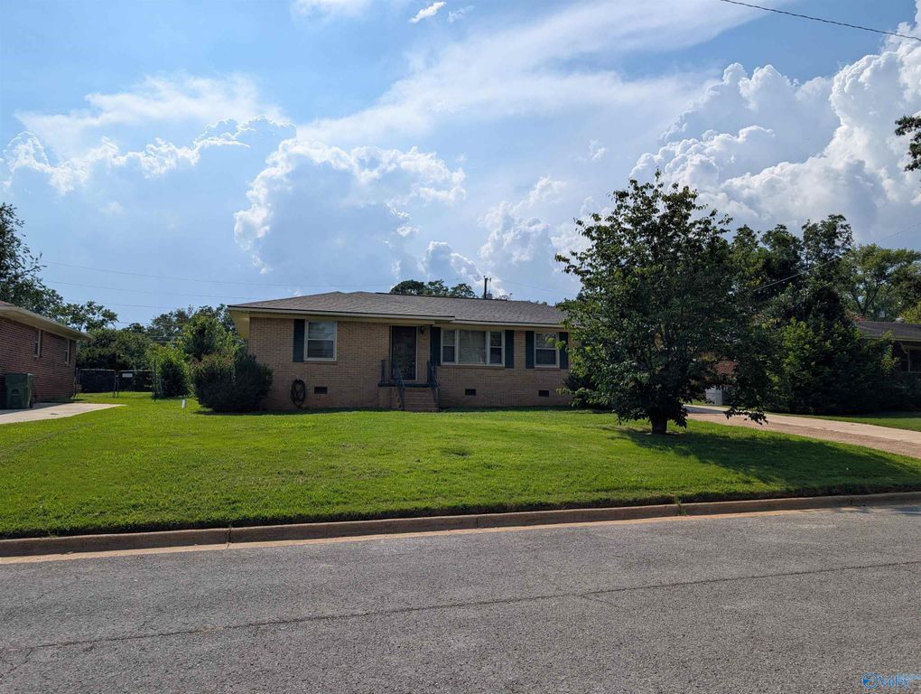 2109 Francis Street NE, Huntsville, AL 35811