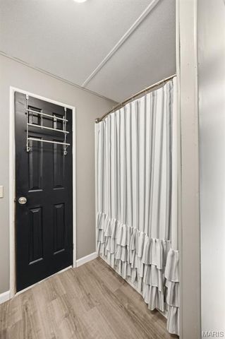 10076 Oakside Road, Mineral Point, MO 63660