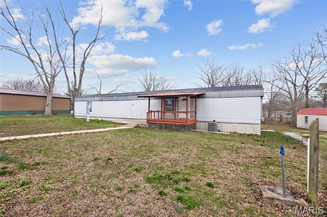 10076 Oakside Road, Mineral Point, MO 63660