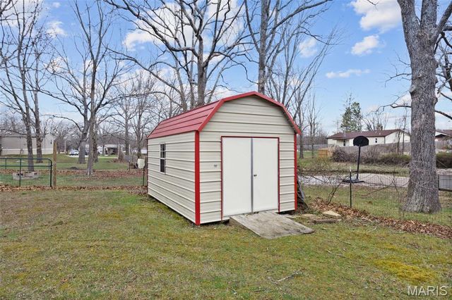 10076 Oakside Road, Mineral Point, MO 63660