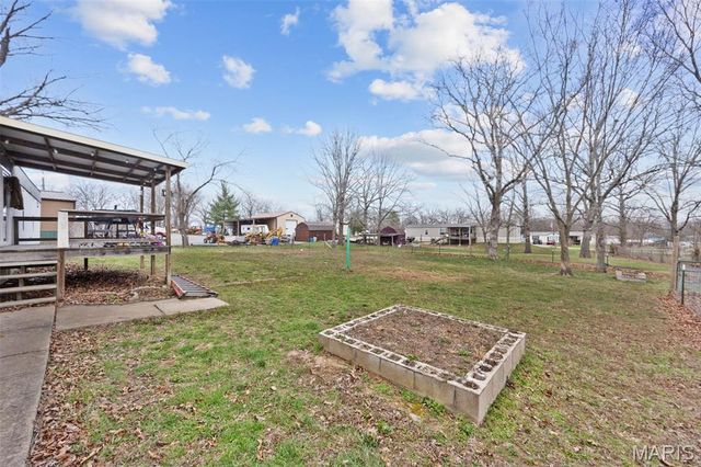 10076 Oakside Road, Mineral Point, MO 63660