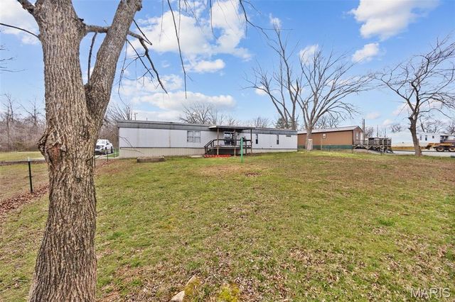 10076 Oakside Road, Mineral Point, MO 63660