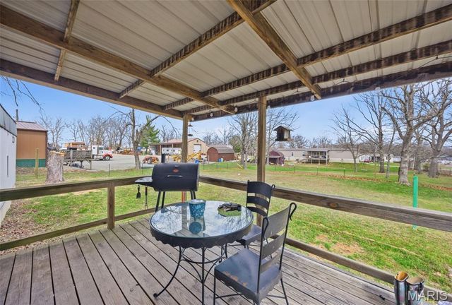 10076 Oakside Road, Mineral Point, MO 63660