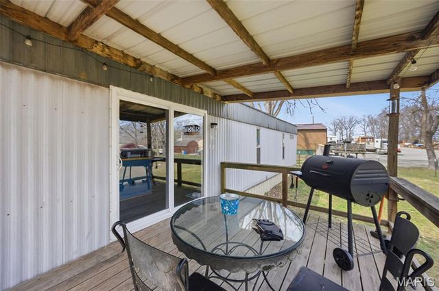 10076 Oakside Road, Mineral Point, MO 63660