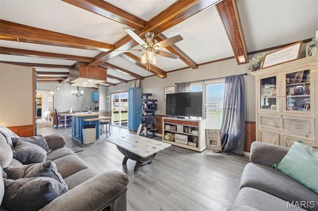 10076 Oakside Road, Mineral Point, MO 63660