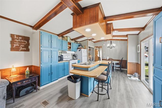 10076 Oakside Road, Mineral Point, MO 63660