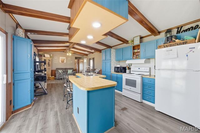 10076 Oakside Road, Mineral Point, MO 63660