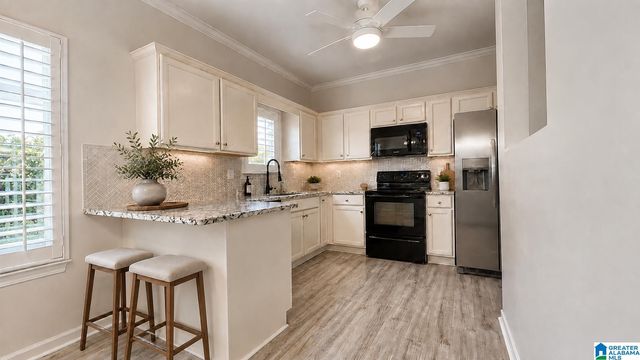 220 HIGH RIDGE DRIVE, Pelham, AL 35124