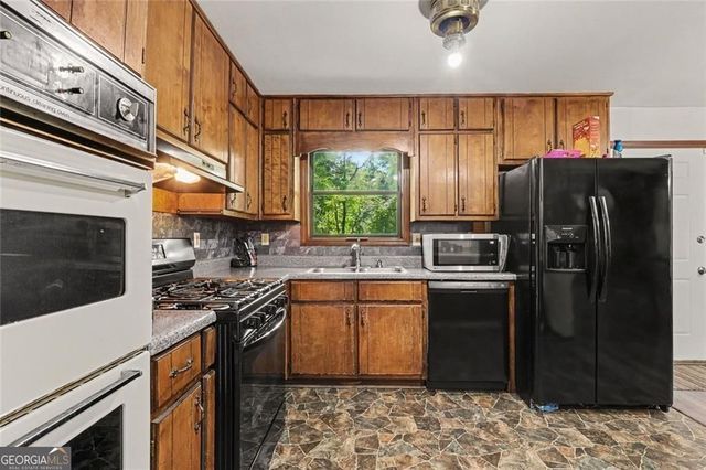 2845 Cinnamon Court SE, Conyers, GA 30094