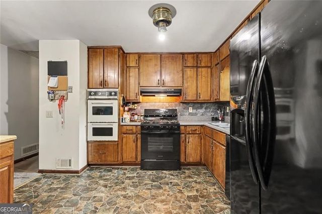 2845 Cinnamon Court SE, Conyers, GA 30094