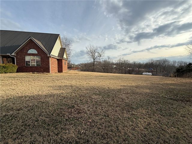 4600 S Old Wire Road, Rogers, AR 72758