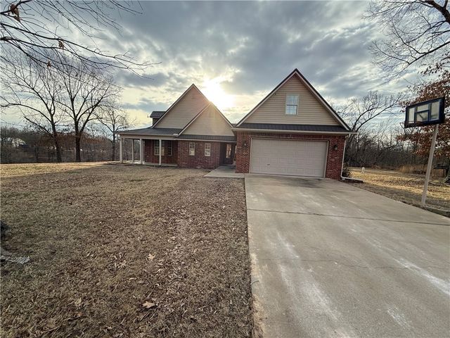 4600 S Old Wire Road, Rogers, AR 72758