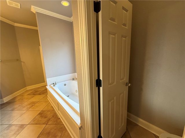 4600 S Old Wire Road, Rogers, AR 72758