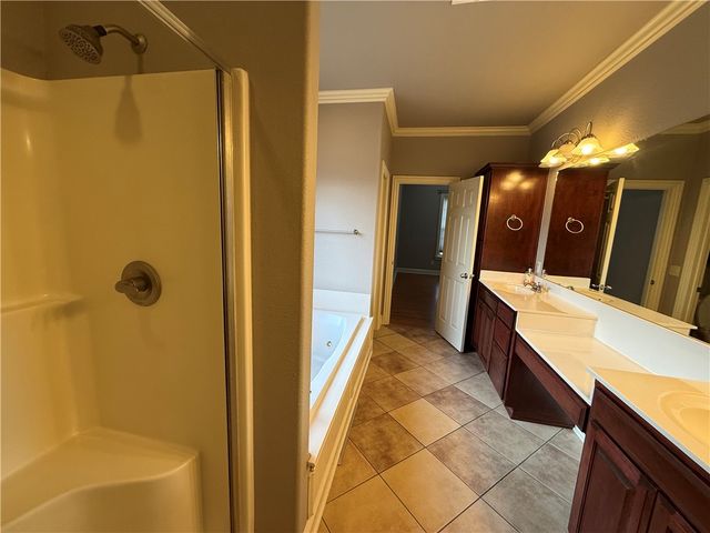 4600 S Old Wire Road, Rogers, AR 72758