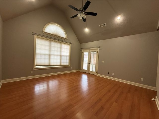 4600 S Old Wire Road, Rogers, AR 72758